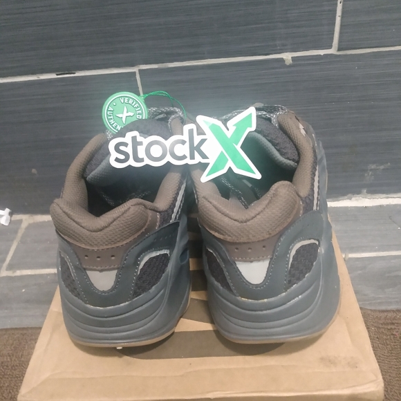 YEEZY BOOST 700 GEODE